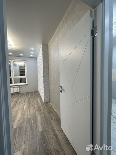 Дверь эмаль белая геометрия 2