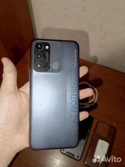 TECNO Spark 8C, 4/64 ГБ