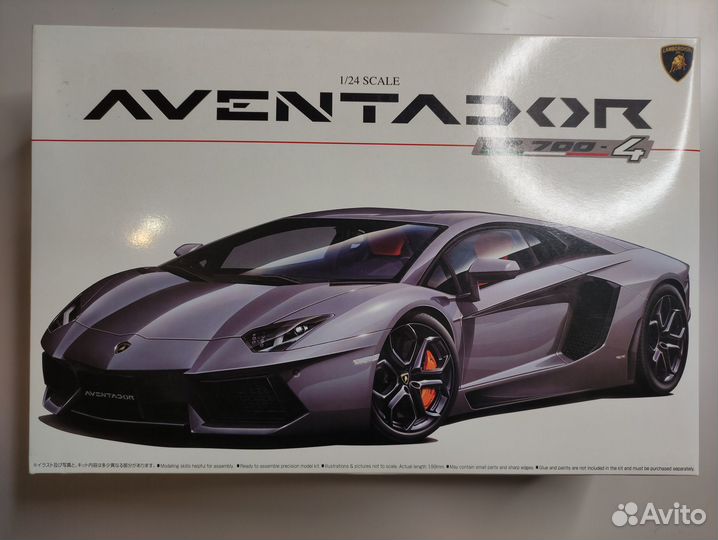 Сборная модель 1/24 Aoshima Lamborghini Aventador