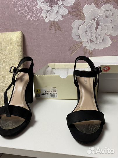 Босоножки женские