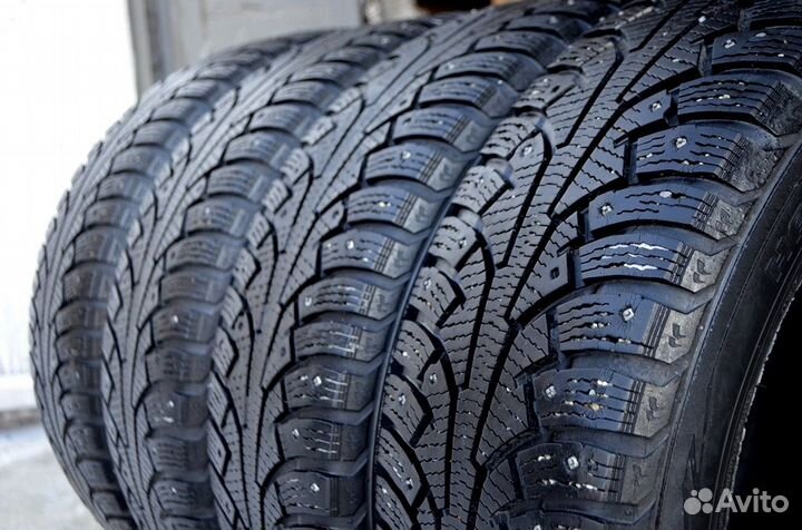 Nokian Tyres Hakkapeliitta 5 215/60 R17