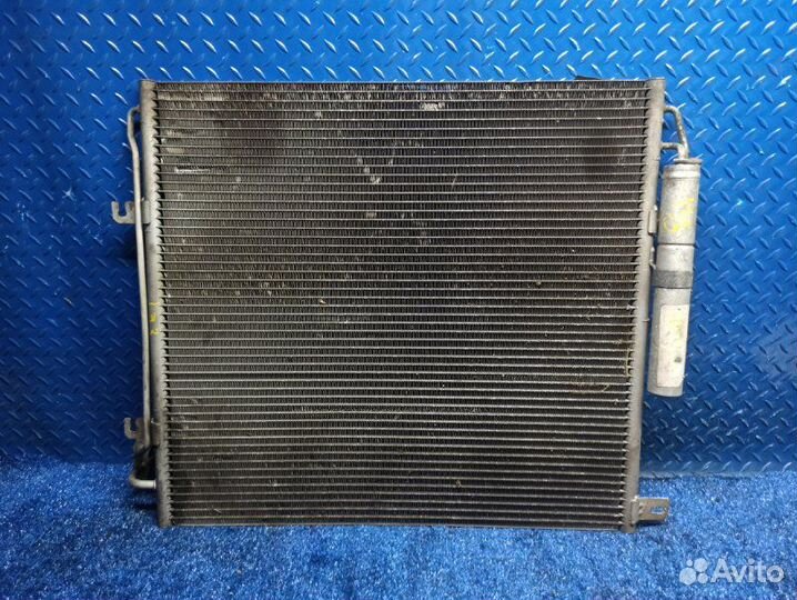 Радиатор кондиционера Land Rover Discovery 3