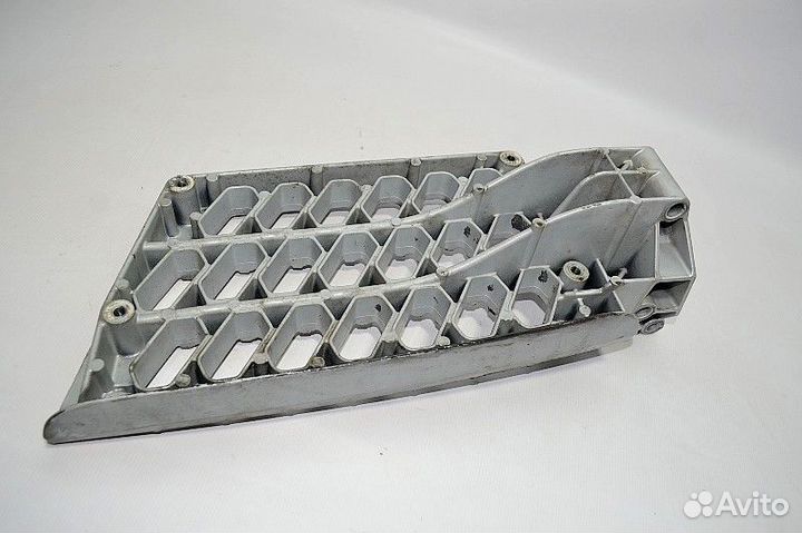 Ступенька подножки нижняя, левая volvo FH (01.12)