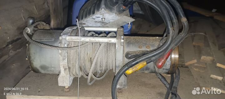 Лебедка автомобильная