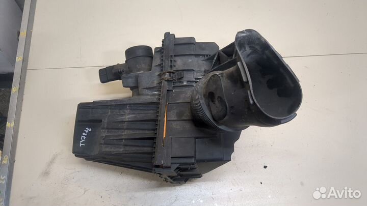 Корпус воздушного фильтра Volkswagen Transporter 5, 2004