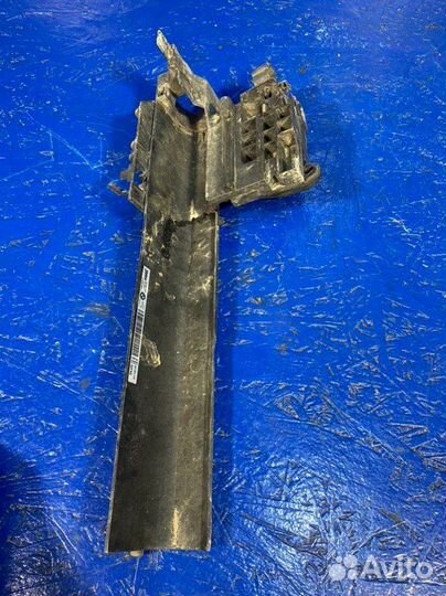 Рамка радиатора левая Bmw 5-Series F10 N20B20