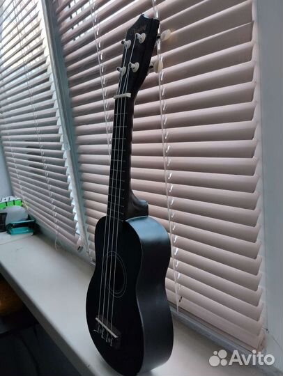 Укулеле Veston