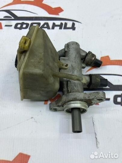 Главный тормозной цилиндр Volvo S80 седан B6284T