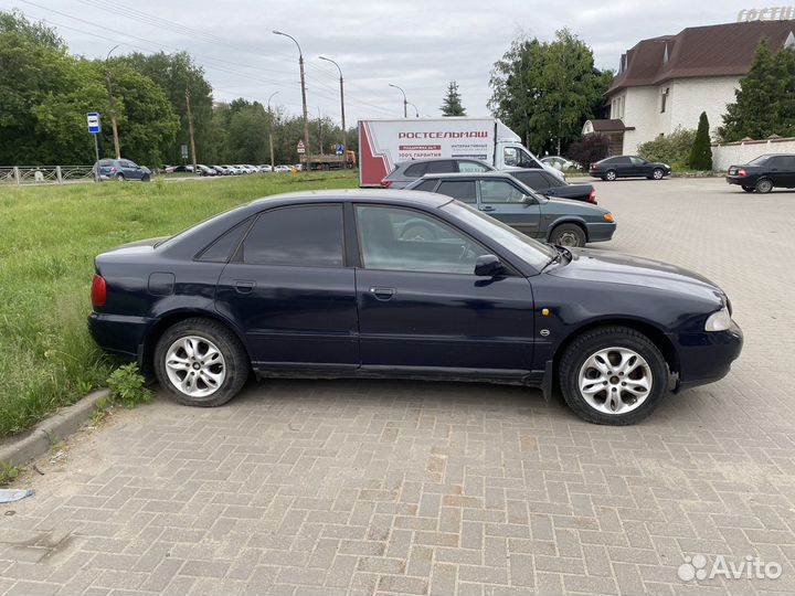 Audi A4 1.6 МТ, 1998, 150 000 км