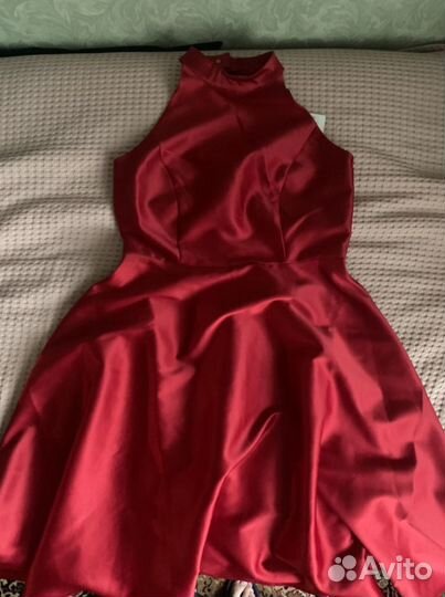 Коктельное красное атласное платье