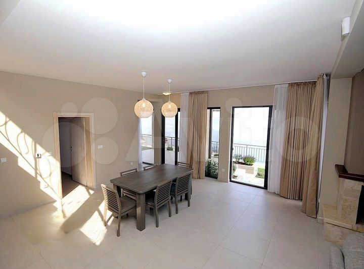 Коттедж 258,4 м² на участке 20 сот.