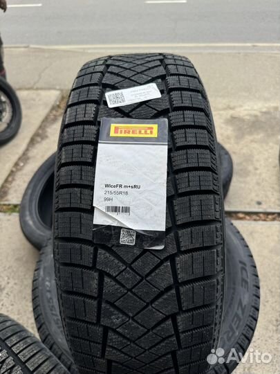 Pirelli Ice Zero FR 215/55 R18