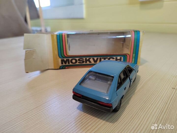 Модель автомобиля СССР 1:43 Москвич 2141