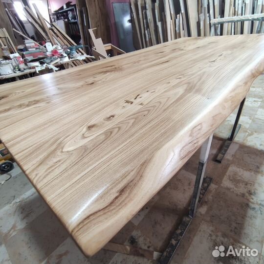 Письменный стол