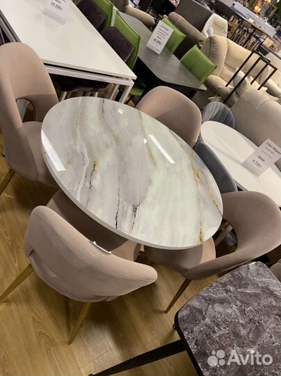 Стол раздвижной, круглый,стеклянный