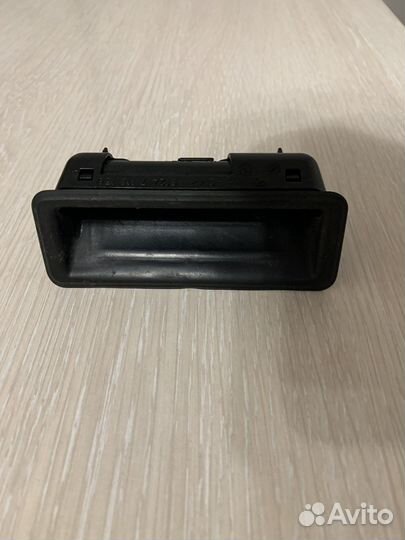 Замок крышки багажника BMW E90, Е91, Е92, Е93
