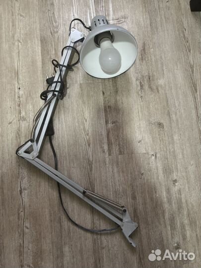 Лампа настольная