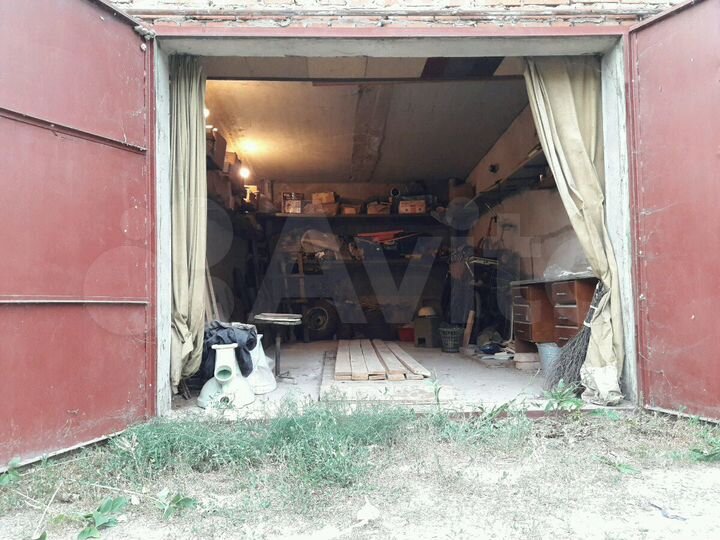 Гараж, > 30 м²