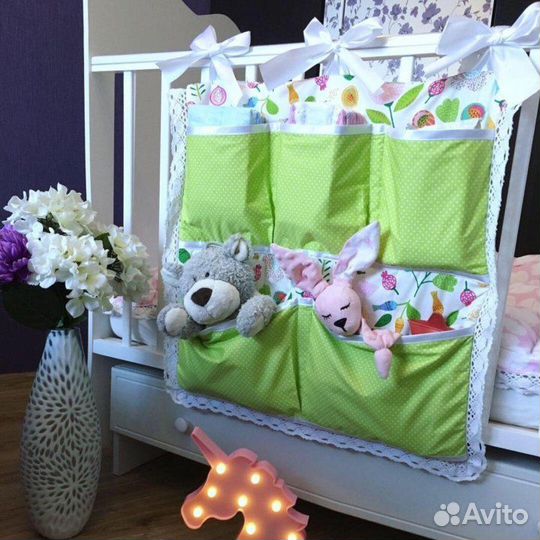 Сумка кармашки на детскую кроватку