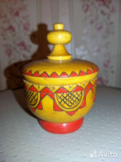 Декоративная солонка (дерево)