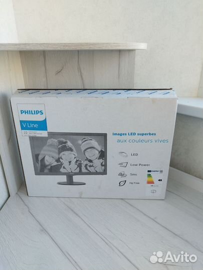 Монитор для компьютера LCD philips 21.5