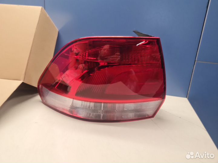 Фонарь на крыло левый Volkswagen Polo Sedan 2011