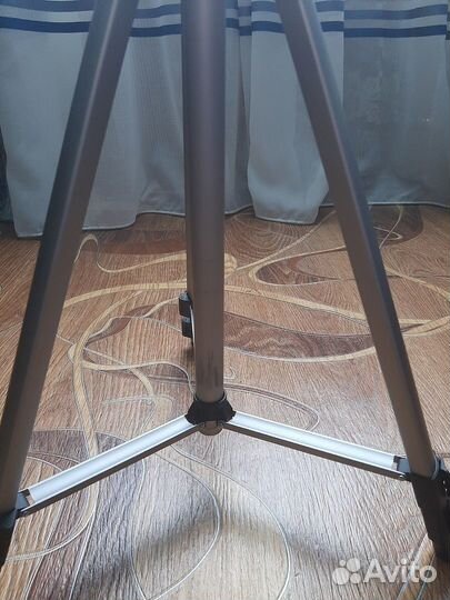 Штатив для фотоаппарата