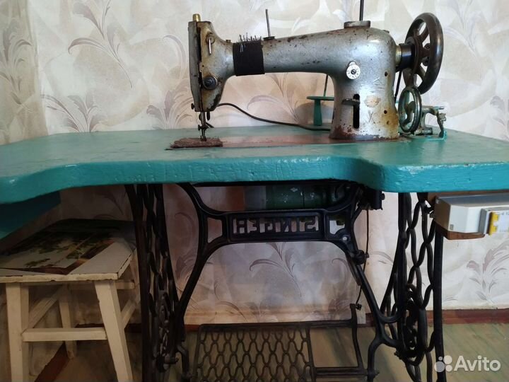 Швейная машинка бу