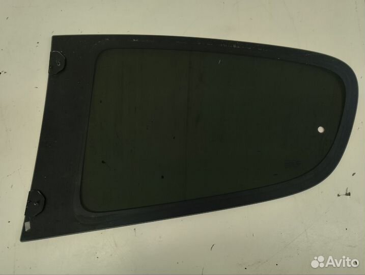 Стекло двери задней правой Peugeot 107 2006-2014