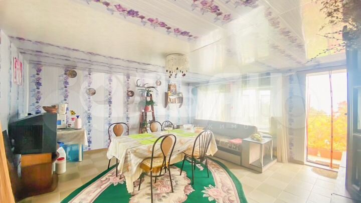 Дом 185,7 м² на участке 11,7 сот.