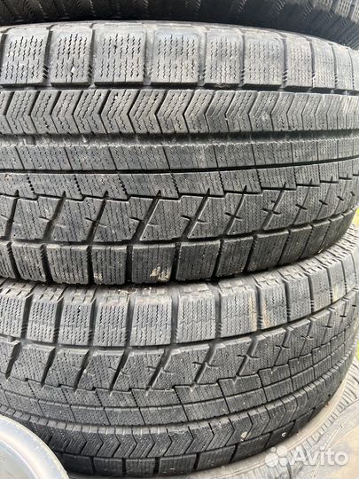 Bridgestone Blizzak VRX 235/55 R17