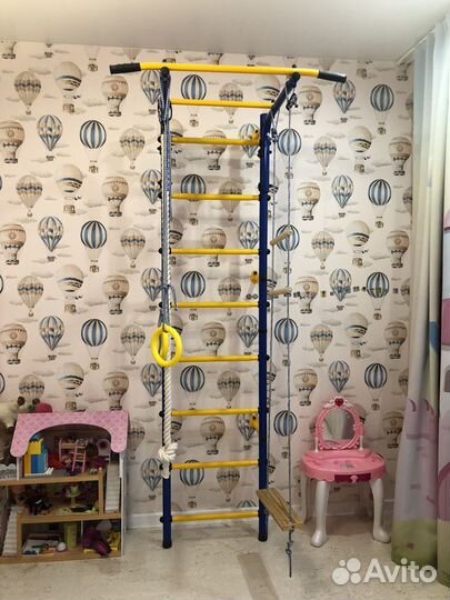 Шведская стенка с турником бу