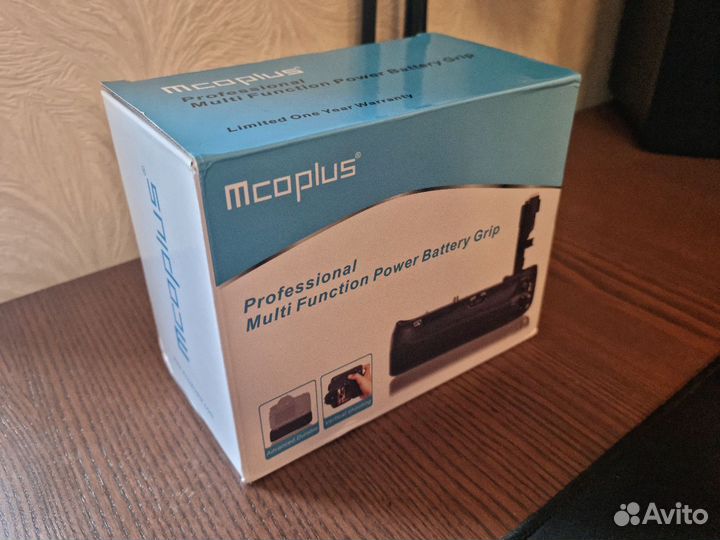 Батарейная ручка Mcoplus BG-70D (Canon BG-E14)