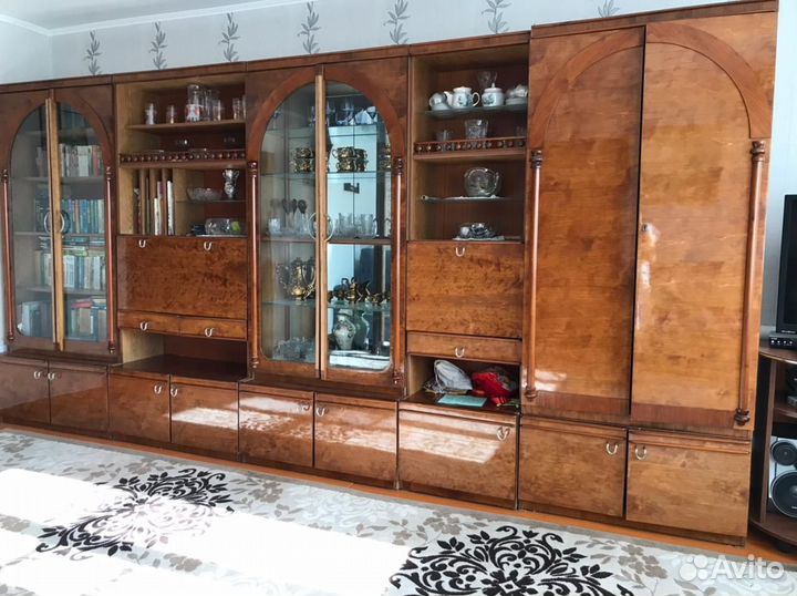 Стенка в гостиную