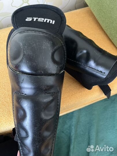 Щитки хоккейные