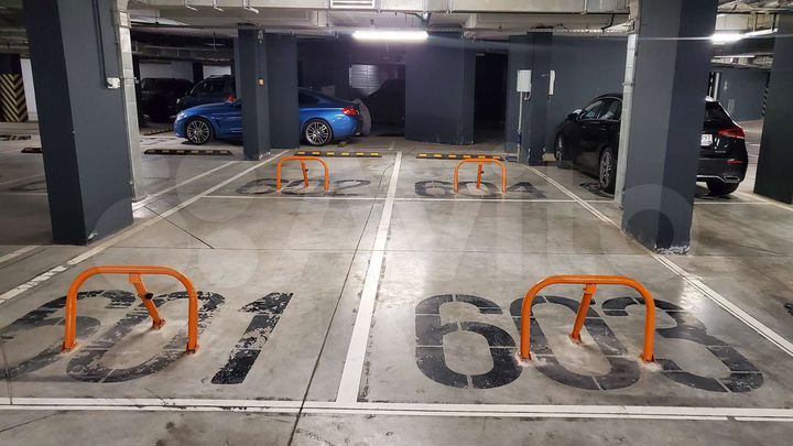 Машиноместо, 30 м²