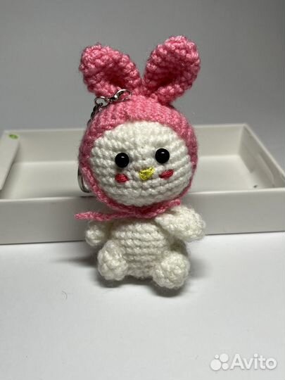 Hello kitty брелок зайчик