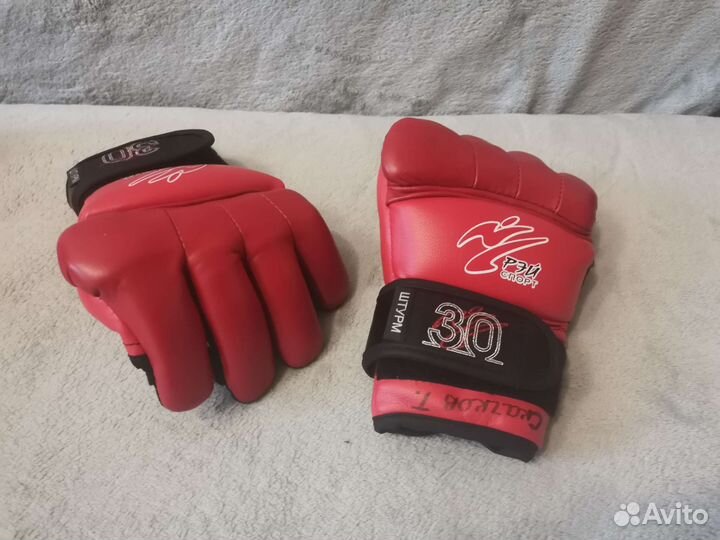 Перчатки и шлем для армейского рукопашного боя