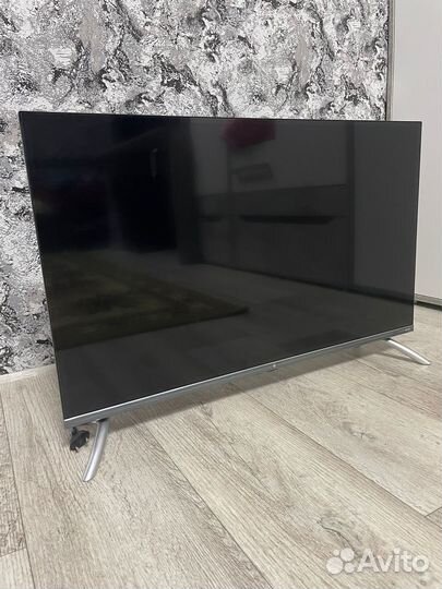 Телевизор SMART tv 32 новый
