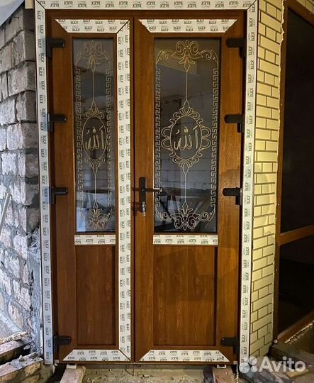 Пластиковые окна и двери витражи