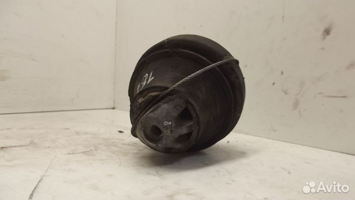 Подушка двигателя Перед. 9161142 Вольво S80 1999г