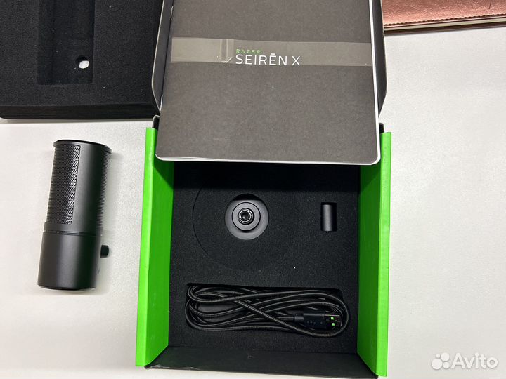 Микрофон Razer Seiren X