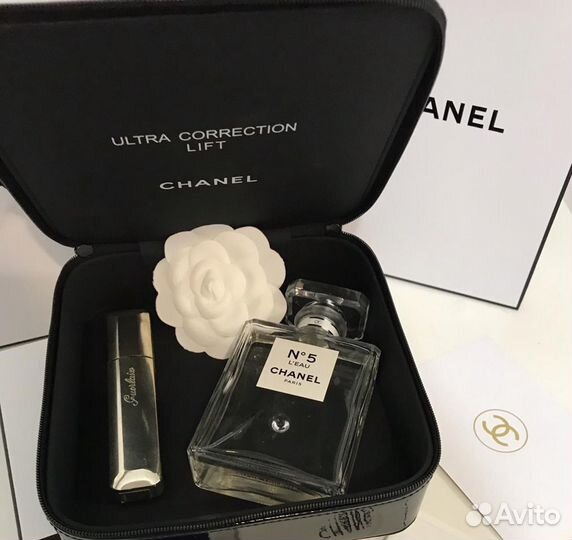 Новая косметичка/ кейс Chanel Vip Gift