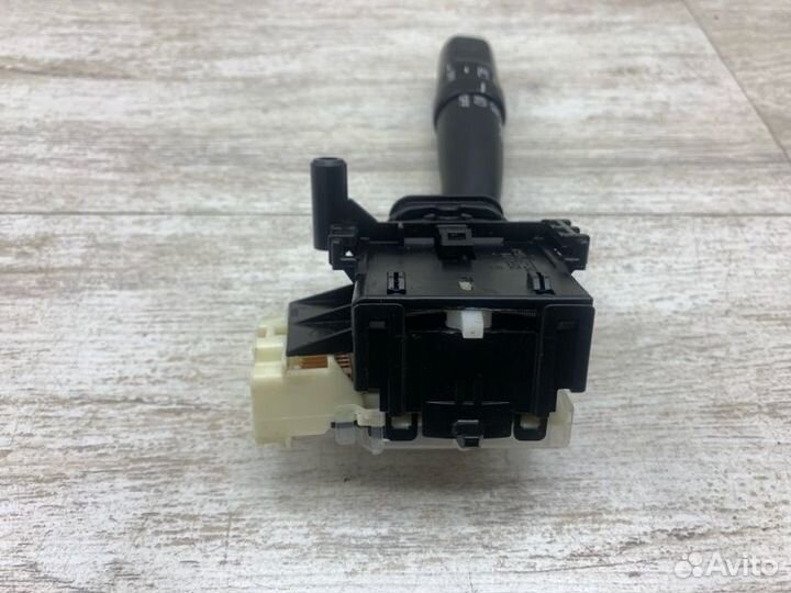 Подрулевой переключатель света Toyota Avensis
