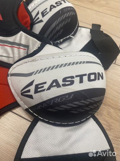 Нагрудник easton synergy HSX YTH