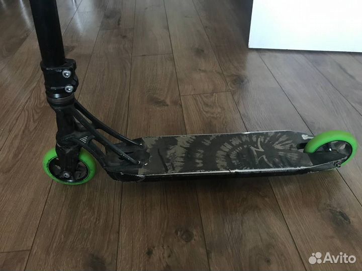 Трюковой самокат кастом парк