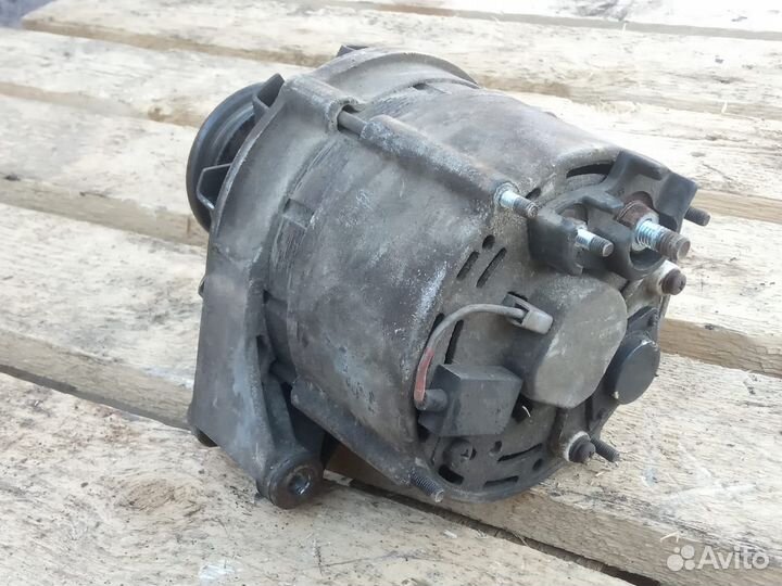 Генератор Audi 80