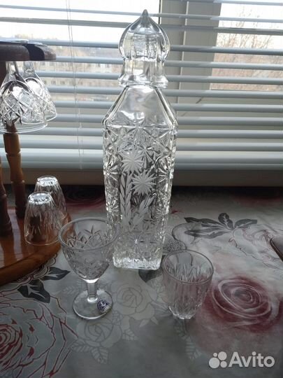 Подарочный набор рюмок и штоф