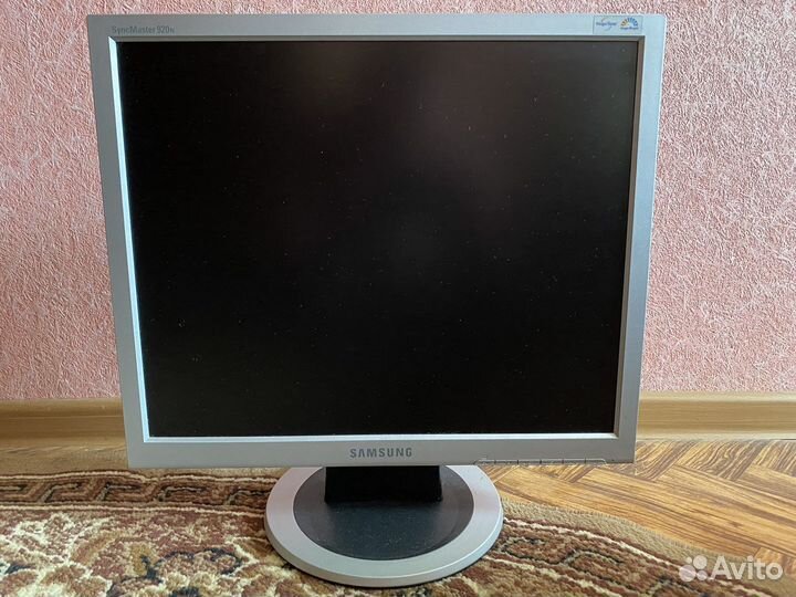 Монитор Samsung