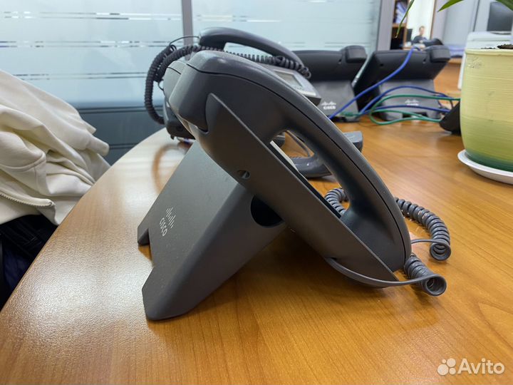 IP-телефон Cisco SPA 303